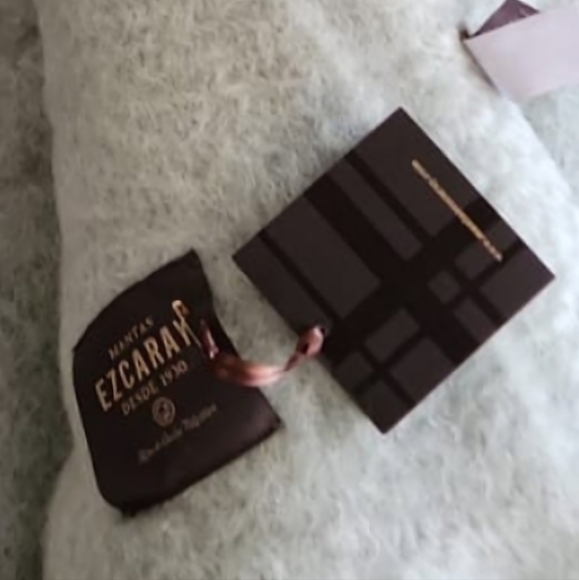 NWT Mohair Throw Blanket in Light Silver Color Quiet Luxury - Picture 2 of 3